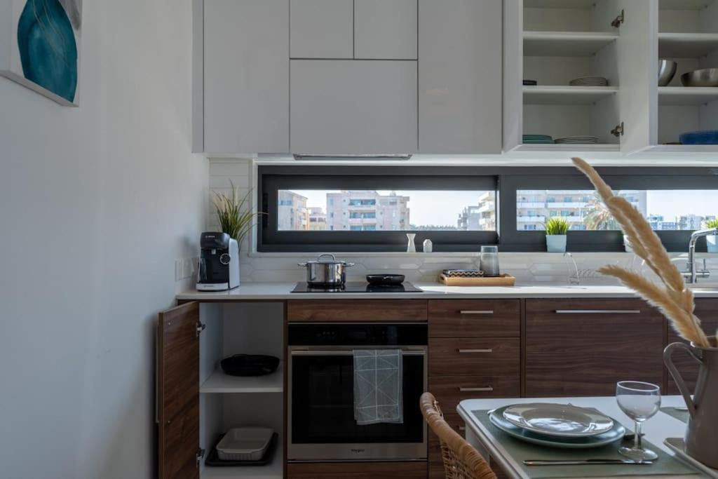Thalassa 2-Bedroom Apartment In Larnaca Buitenkant foto