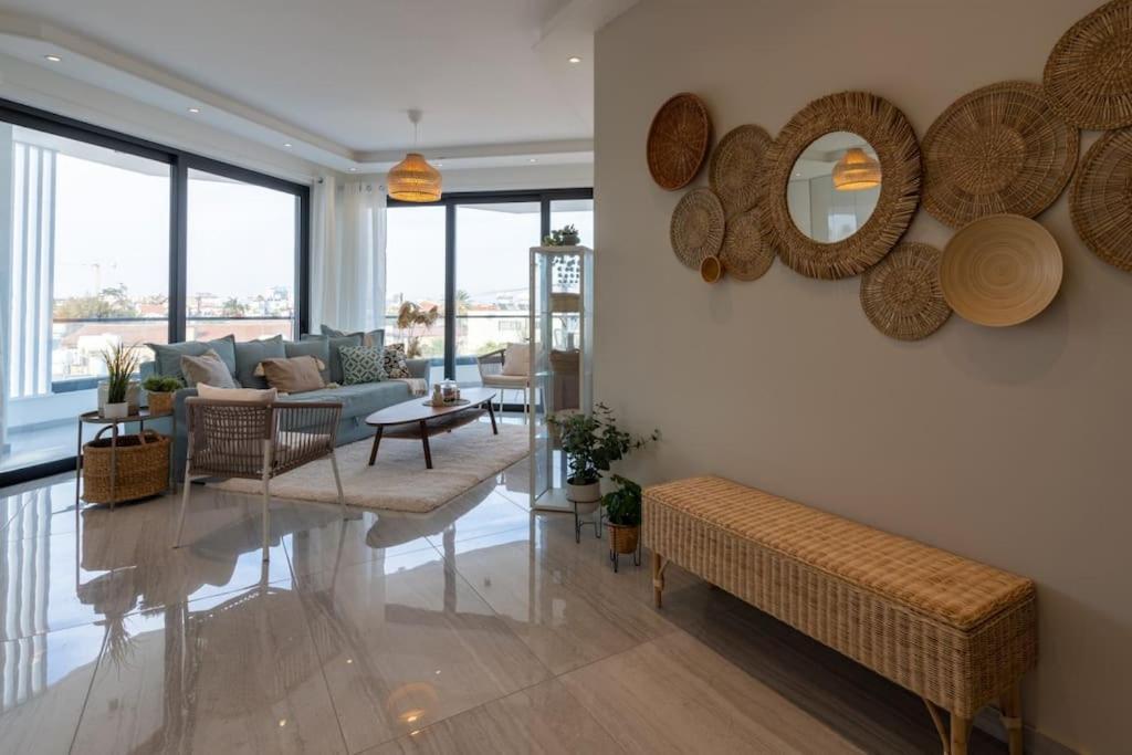 Thalassa 2-Bedroom Apartment In Larnaca Buitenkant foto