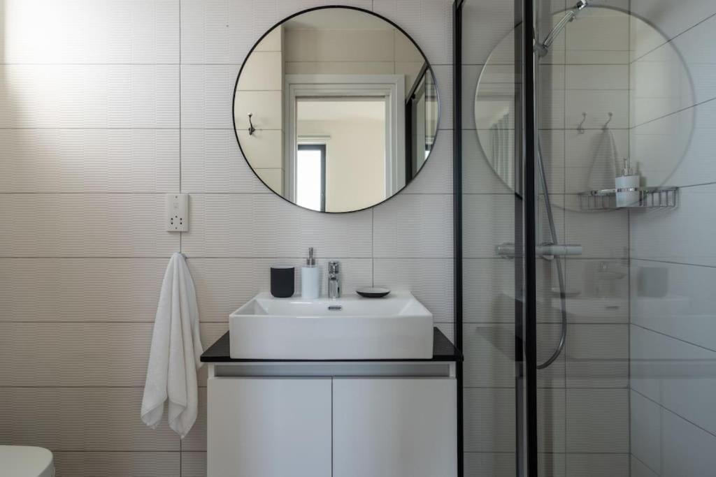 Thalassa 2-Bedroom Apartment In Larnaca Buitenkant foto