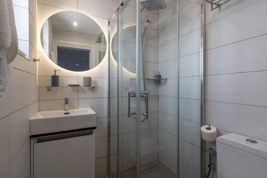 Thalassa 2-Bedroom Apartment In Larnaca Buitenkant foto
